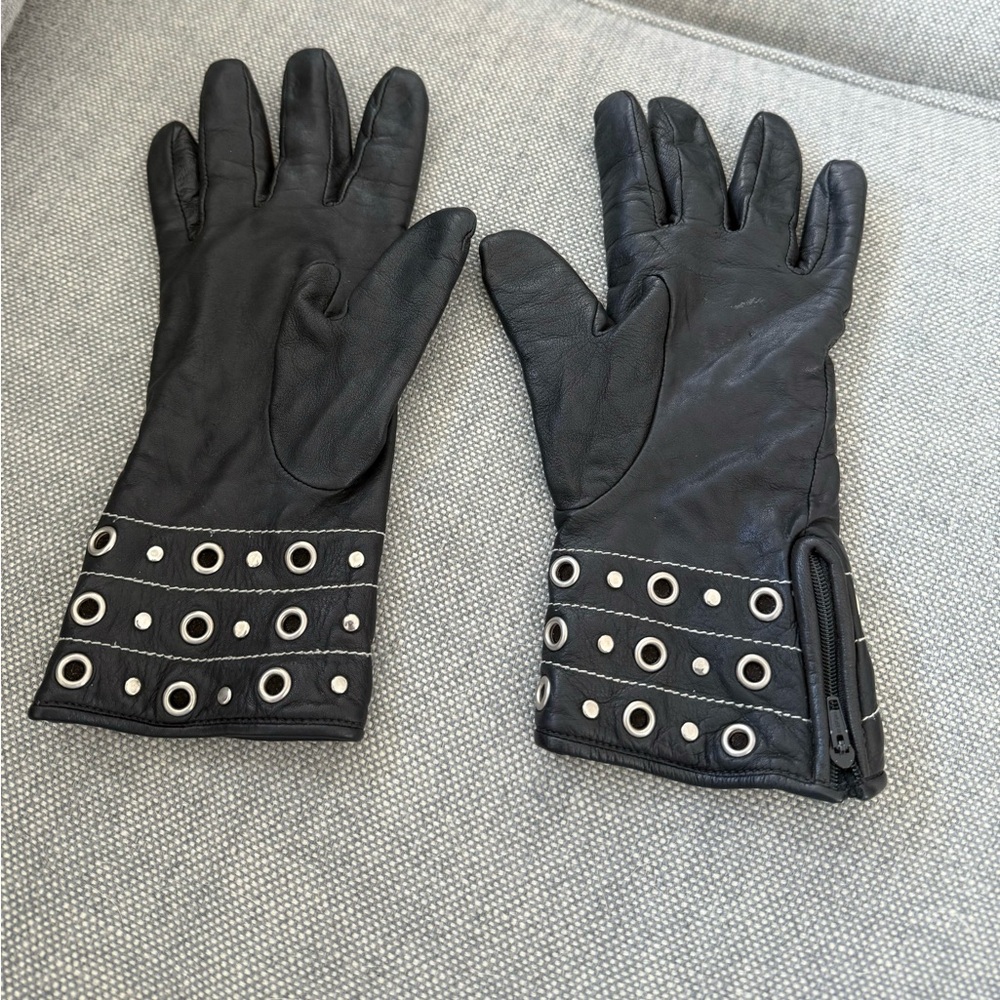 Renee’s New York Black Leather Gloves with Grommets